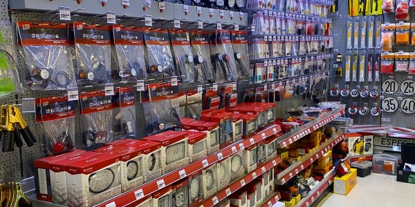 Nueva ubicación de AC Parts